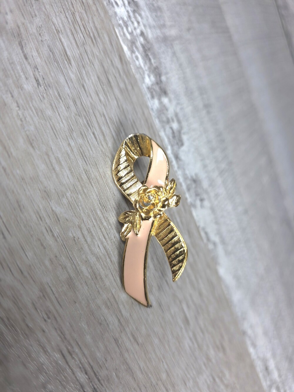 Breast Cancer Awareness Pink Ribbon Rose Gold Tone Enamel Pin By Avon g74b
